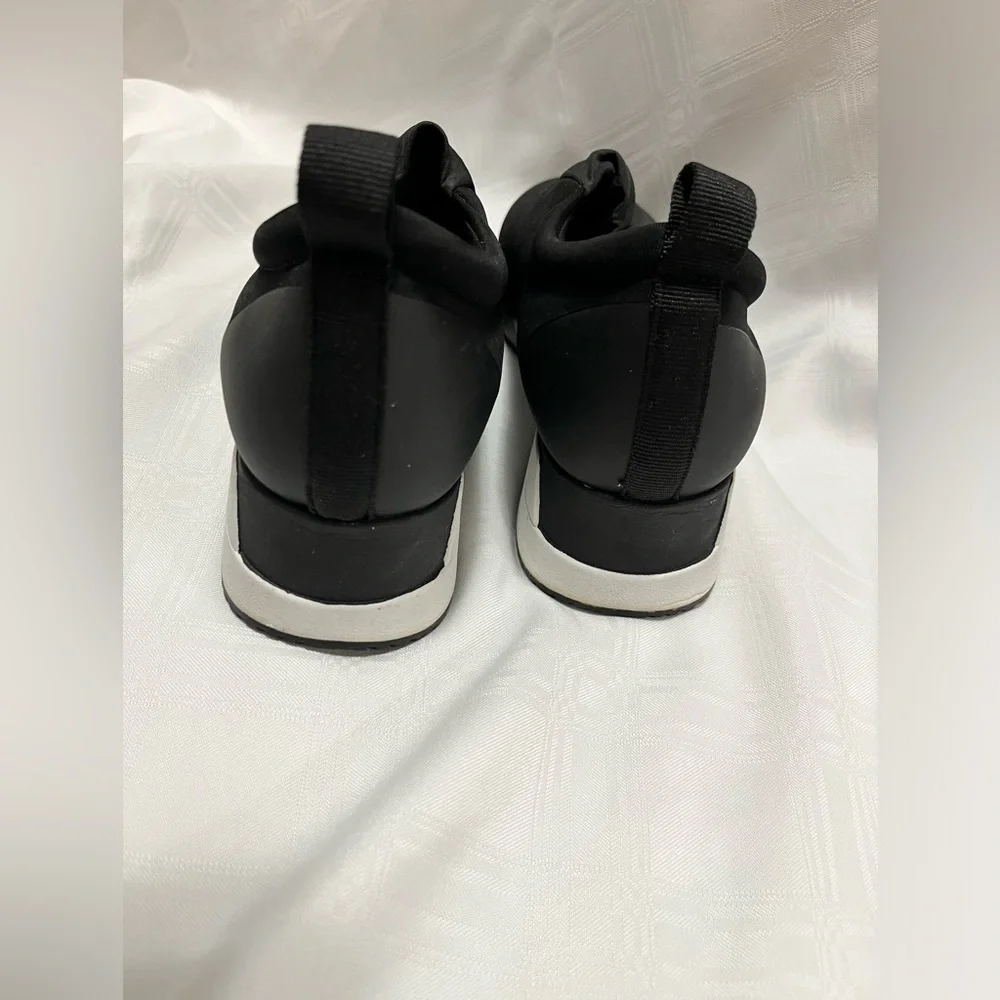 9.5 Alfani Walking Shoe - Picture 6 of 9